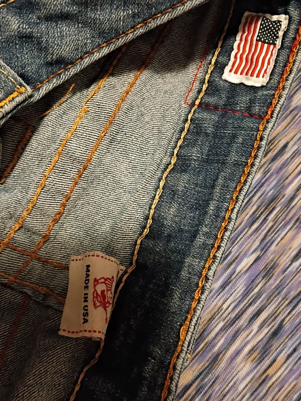 (2)-TRUE RELIGION JEANS